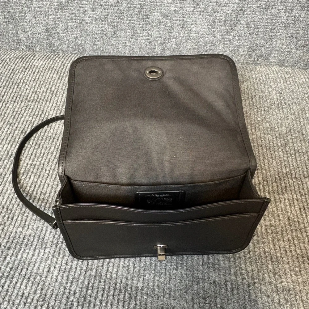 Coach Dinky Crossbody Bag Black Glovetanned Leather Turnlock Gunmetal